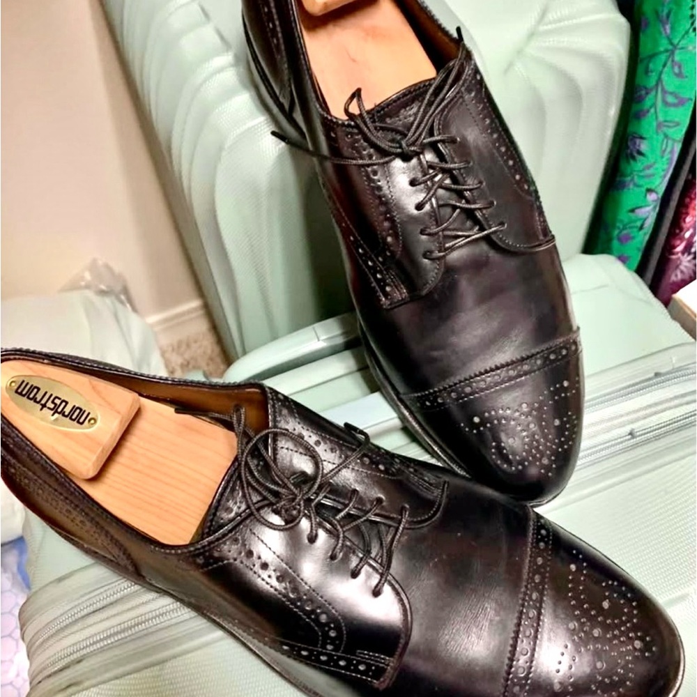 Allen Edmonds Black Leather Cap-Toe Brogue Derbys size 11 3E
